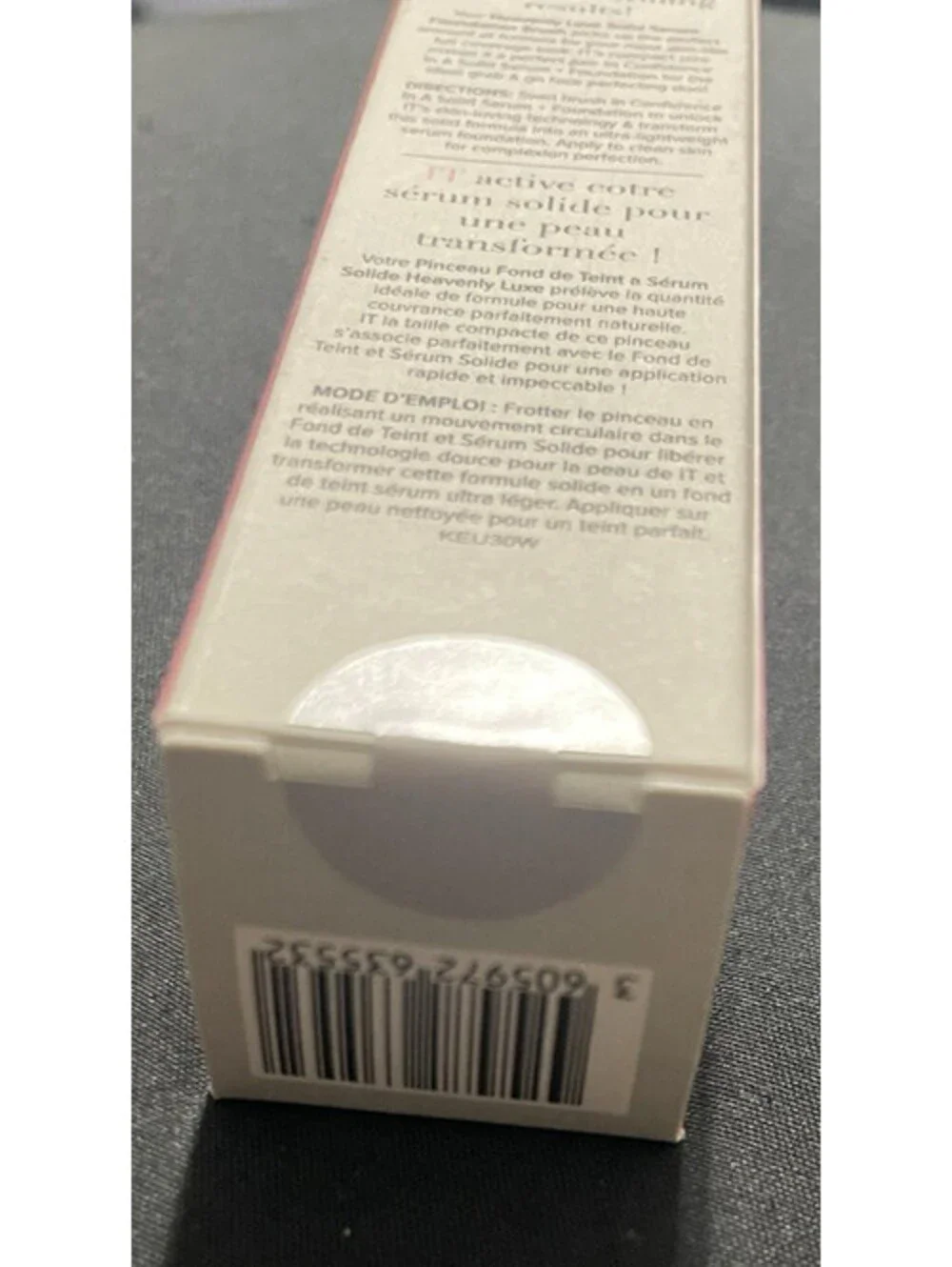 It Cosmetics Heavenly Luxe Solid Serum Foundation Brush No. 29 - Sealed